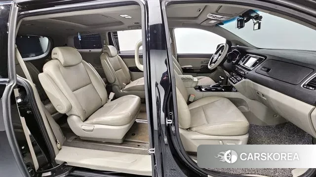 Kia The New Carnival 2018 Черный из Кореи, фото 3