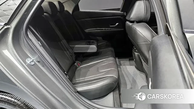 Hyundai The New Avante (CN7) 2023 Серый из Кореи, фото 3