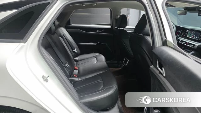Kia K5 3rd generation 2023 Белый из Кореи, фото 3