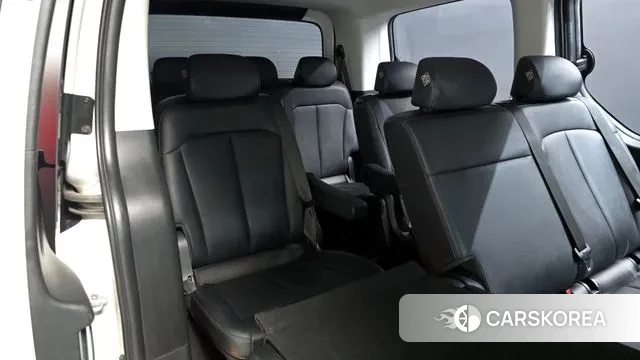 Hyundai Staria 2024 Белый из Кореи, фото 3