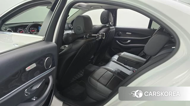 Mercedes-Benz E-Class W213 2018 Белый из Кореи, фото 3