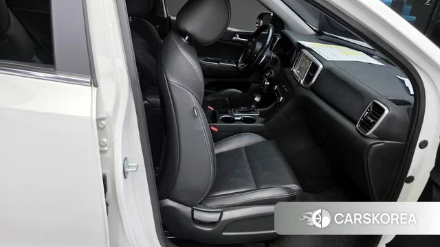 Kia Sportage The Bold 2018 Белый из Кореи, фото 3
