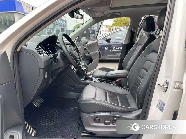 Volkswagen Tiguan L 2018 Белый из Китая, фото 3