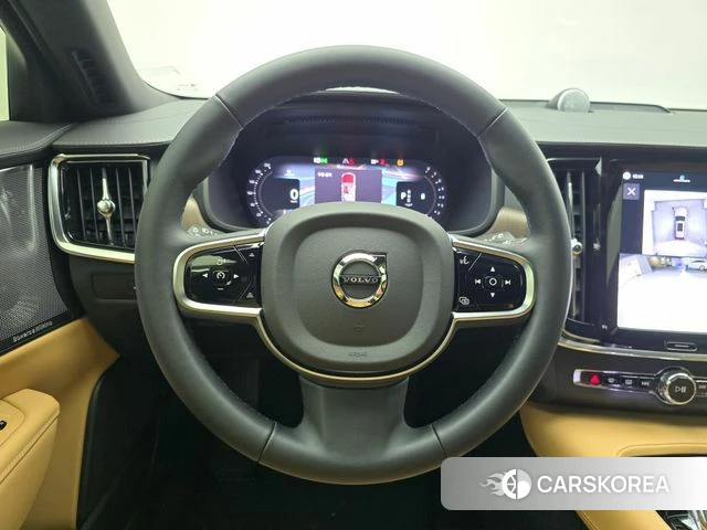 Volvo V90 Cross-Country 2024 Белый из Кореи, фото 3