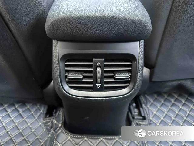 Kia K3 2023 Белый из Китая, фото 3
