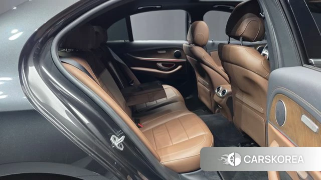 Mercedes-Benz E-Class W213 2021 Черный из Кореи, фото 3