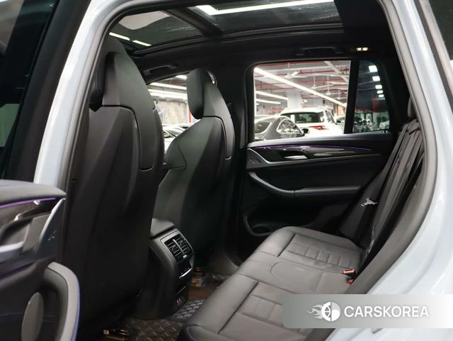 BMW X3 (import) 2025 Серебристо-серый из Китая, фото 3