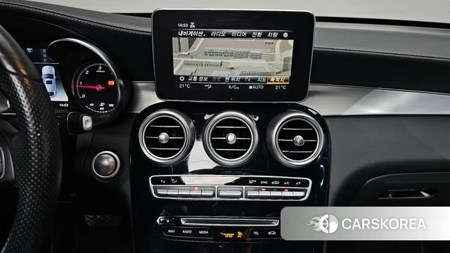 Mercedes-Benz GLC-Class X253 2018 Белый из Кореи, фото 3