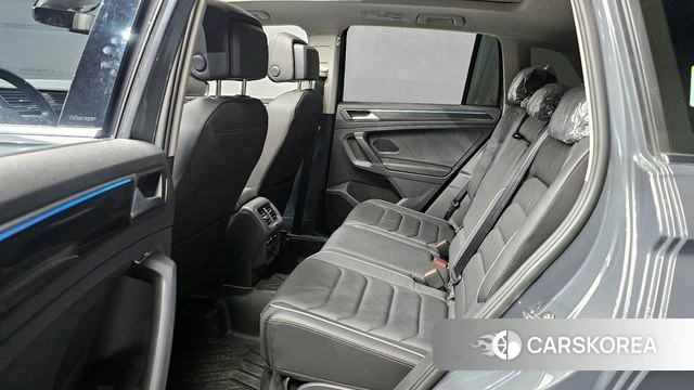 Volkswagen Tiguan second Generation 2023 Серый из Кореи, фото 3