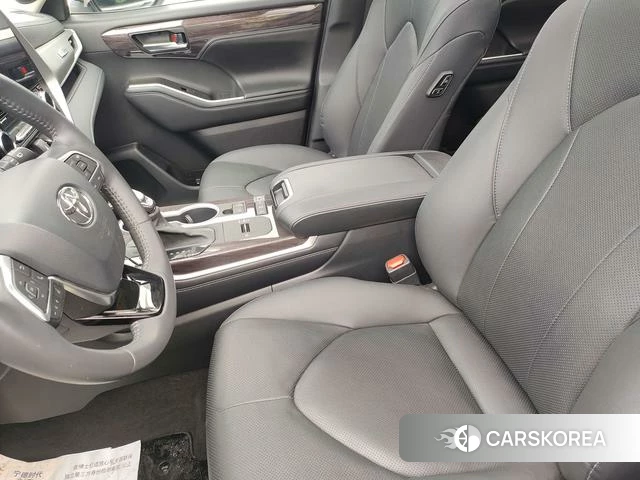 Toyota Highlander 2022 Белый из Китая, фото 3