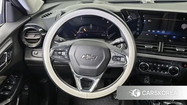 Chevrolet (GM Daewoo) Trax Crossover 2024 Черный из Кореи, фото 3