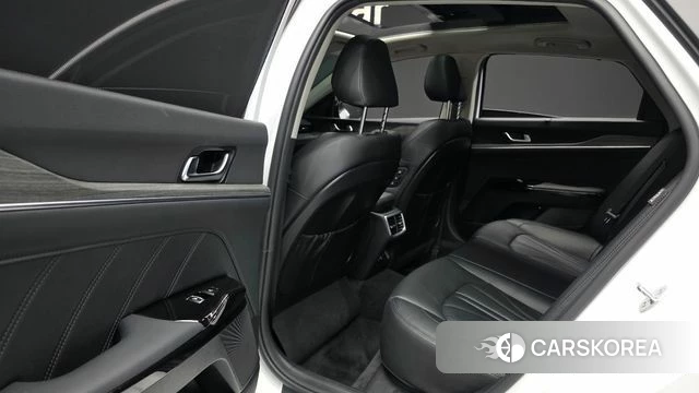 Kia The New K5 3rd generation 2024 Белый из Кореи, фото 3