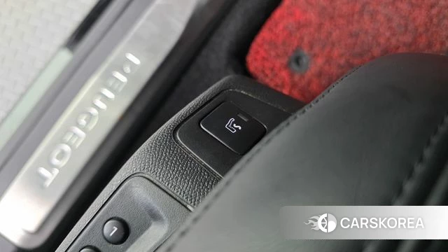 Peugeot 3008 second generation 2023 Черный из Кореи, фото 3