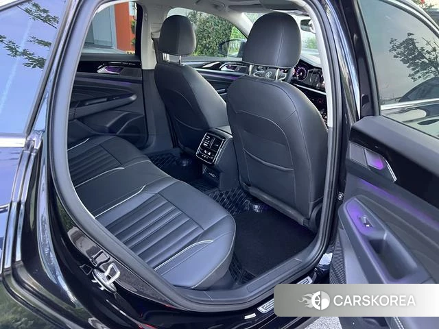 Volkswagen Passat 2022 Черный из Китая, фото 3
