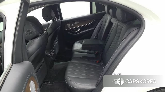 Mercedes-Benz E-Class W213 2019 Белый из Кореи, фото 3