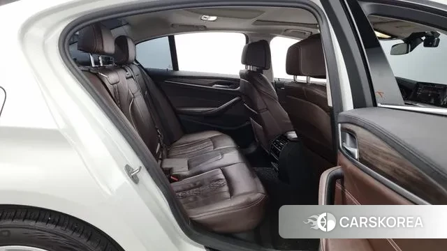 BMW 5 Series (G30) 2019 Белый из Кореи, фото 3