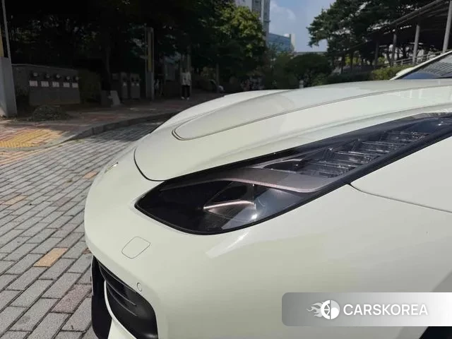 Ferrari GTC4 Russo 2019 Жемчужный цвет из Кореи, фото 3