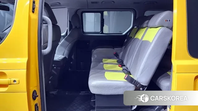 Hyundai The New Grand Starex 2021 Желтый из Кореи, фото 3