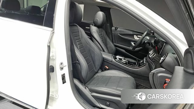 Mercedes-Benz E-Class W213 2019 Белый из Кореи, фото 3