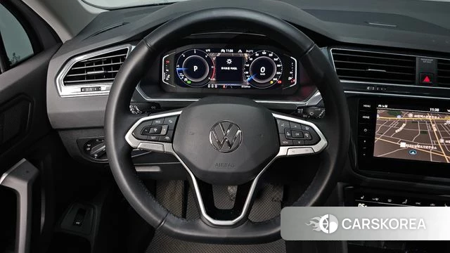 Volkswagen Tiguan second Generation 2022 Серебристо-серый из Кореи, фото 3
