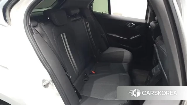 BMW 1 Series (F40) 2020 Белый из Кореи, фото 3