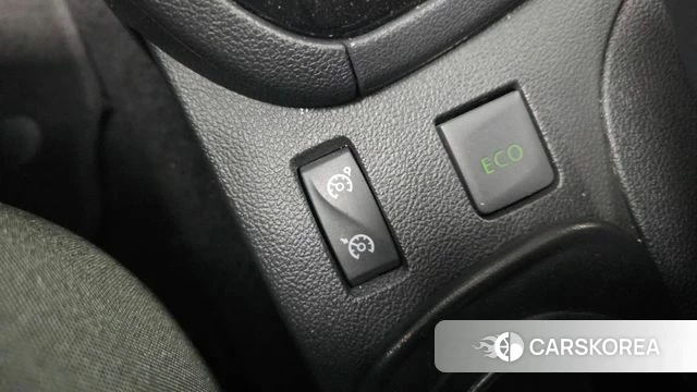 Renault Korea (Samsung) Clio 2019 Красный из Кореи, фото 3