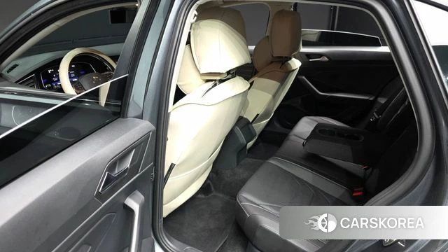 Volkswagen 7th Generation of Jetta 2024 Серый из Кореи, фото 3