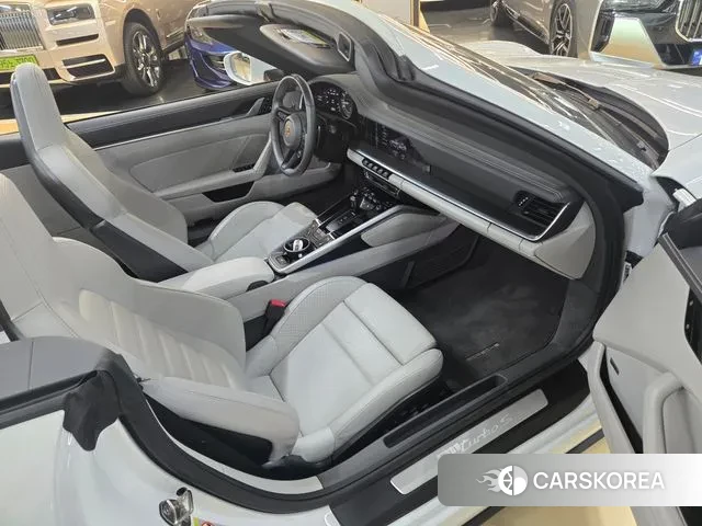 Porsche 911(992) 2021 Белый из Кореи, фото 3