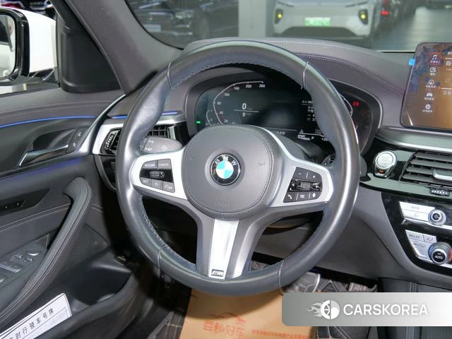 BMW 5 series (imported) 2021 Белый из Китая, фото 3
