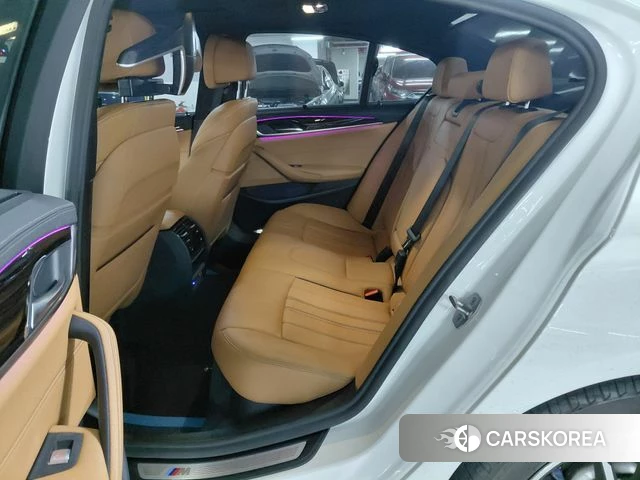 BMW 5 Series (G30) 2022 Белый из Кореи, фото 3