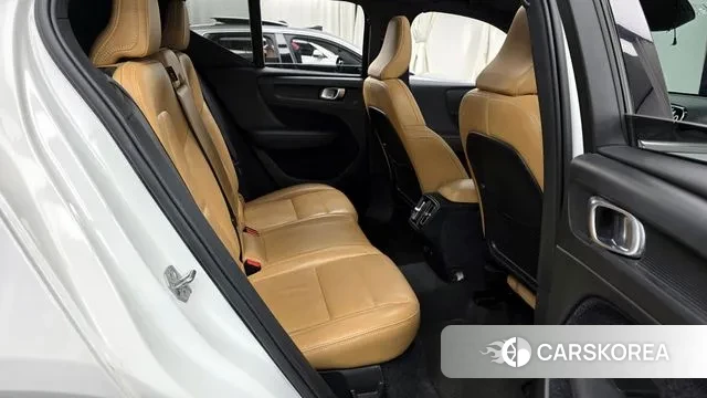 Volvo XC40 2020 Белый из Кореи, фото 3