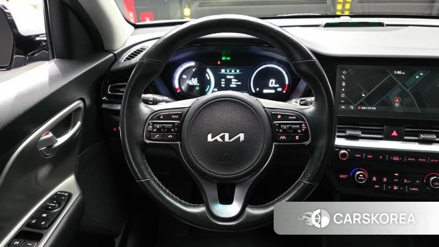 Kia Niro Plus 2022 Серебряный из Кореи, фото 3