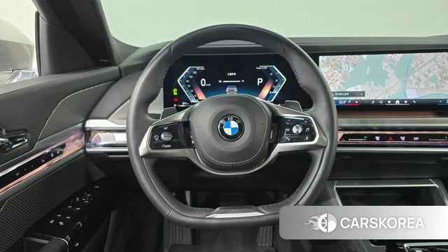 BMW 7 Series (G70) 2023 Серебристо-серый из Кореи, фото 3
