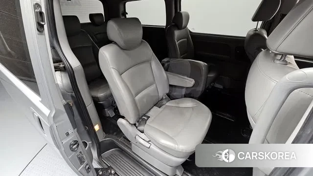 Hyundai Grand Starex 2018 Серебряный из Кореи, фото 3