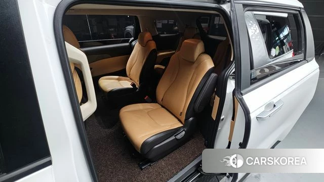 Kia Carnival 4th generation 2023 Белый из Кореи, фото 3