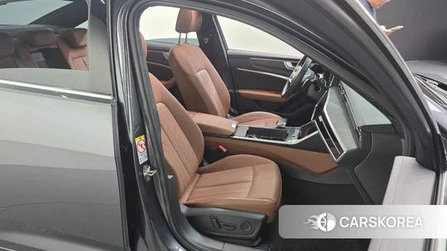 Audi A6 (C8) 2023 Серый из Кореи, фото 3