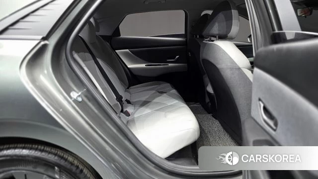 Hyundai Avante Hybrid (CN7) 2023 Серый из Кореи, фото 3