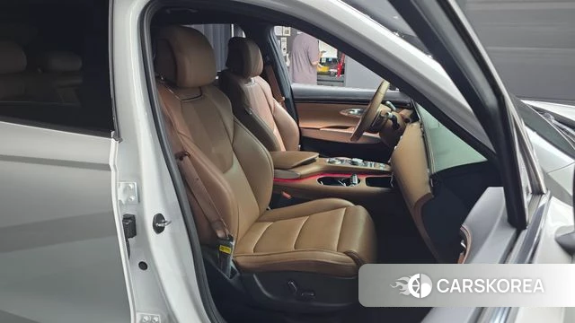 Genesis GV70 2024 Белый из Кореи, фото 3