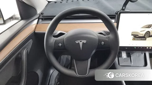 Tesla Model Y 2025 Белый из Кореи, фото 3