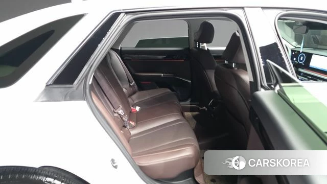 Hyundai Grandeur Hybrid (GN7) 2023 Белый из Кореи, фото 3
