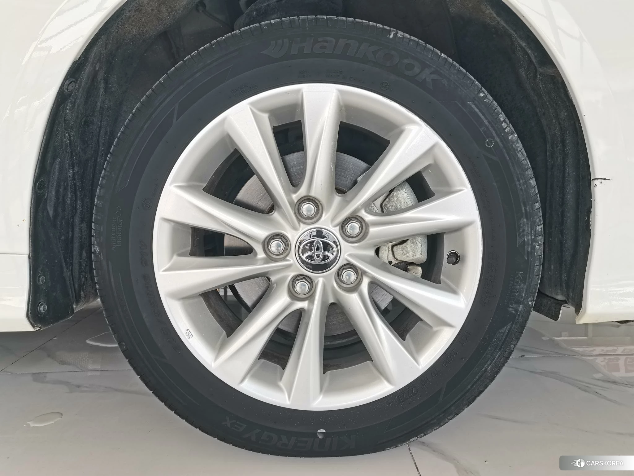 Toyota Corolla 2023 Белый из Китая, фото 3