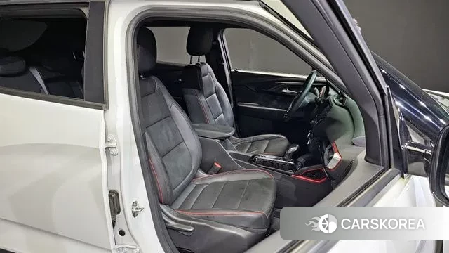 Chevrolet (GM Daewoo) Trailblazer 2021 Белый из Кореи, фото 3