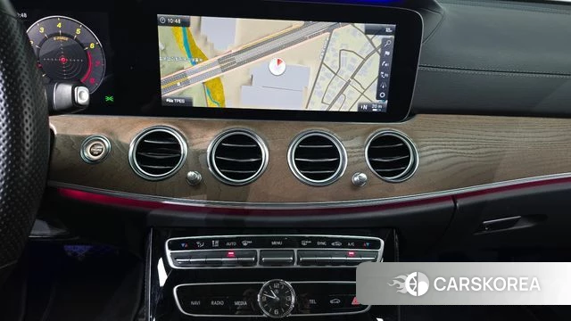 Mercedes-Benz E-Class W213 2018 Черный из Кореи, фото 3