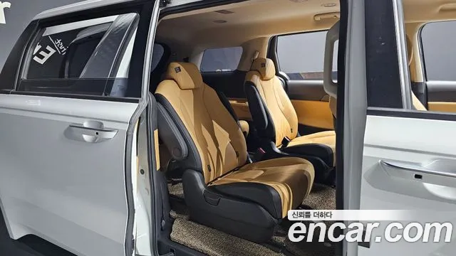 Kia Carnival 4th generation 2023 Белый из Кореи, фото 3