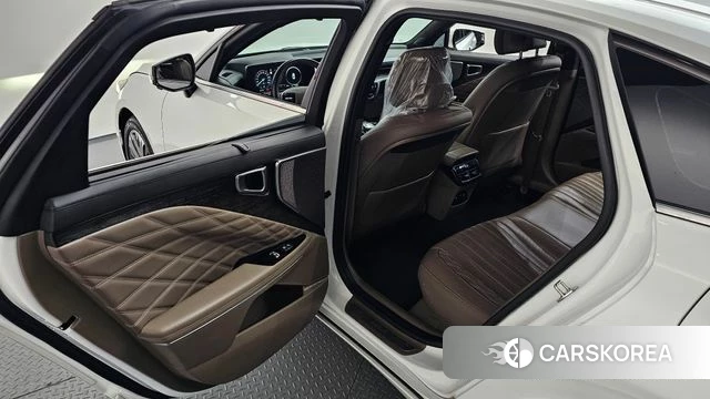 Kia K8 2023 Белый из Кореи, фото 3