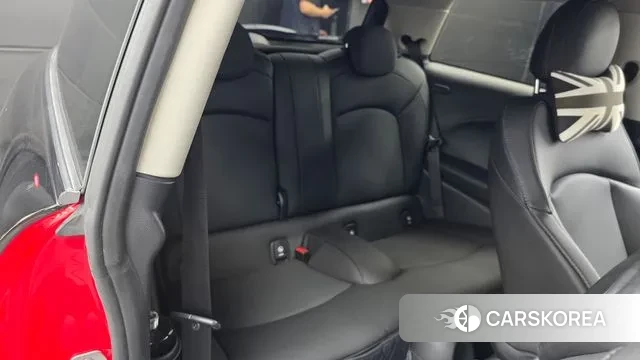 Mini Cooper 2023 Черный из Кореи, фото 3