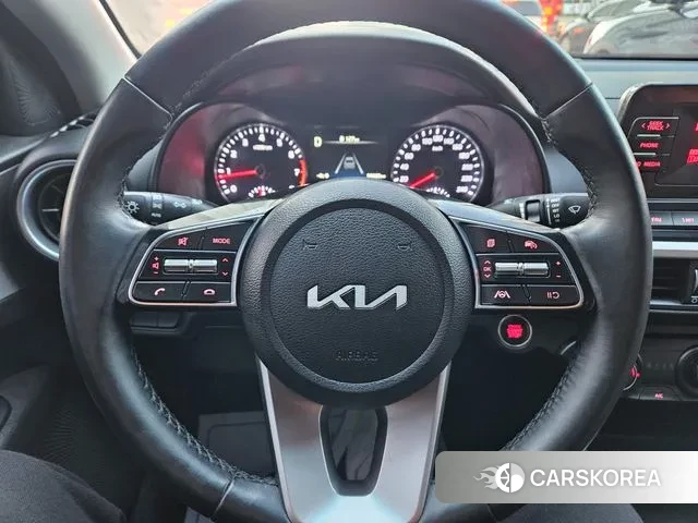 Kia The New K3 2nd generation 2022 Белый из Кореи, фото 3