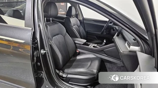 Kia K5 3rd generation 2021 Серый из Кореи, фото 3