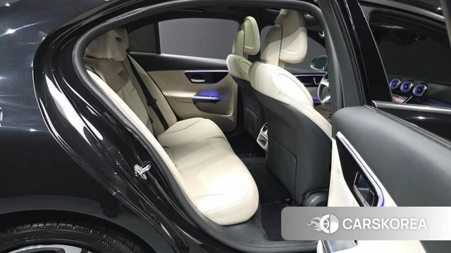Mercedes-Benz C-Class W206 2023 Черный из Кореи, фото 3