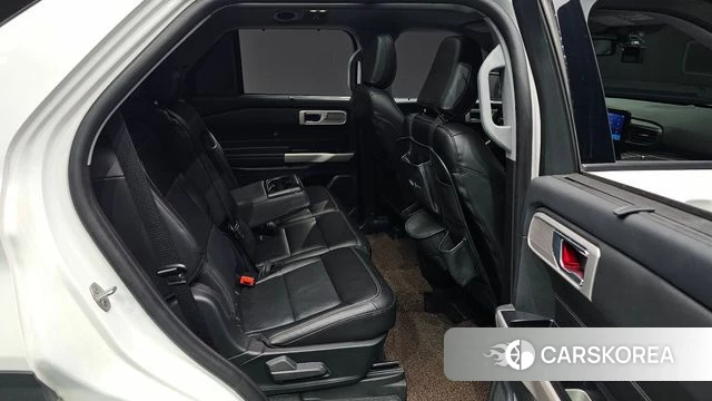 Ford Explorer 6th Generation 2023 Белый из Кореи, фото 3
